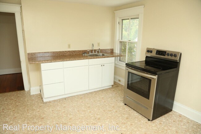 Building Photo - 3 br, 1 bath House - 1027 Carlton Ave