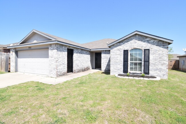 Building Photo - 4511 Hank Dr