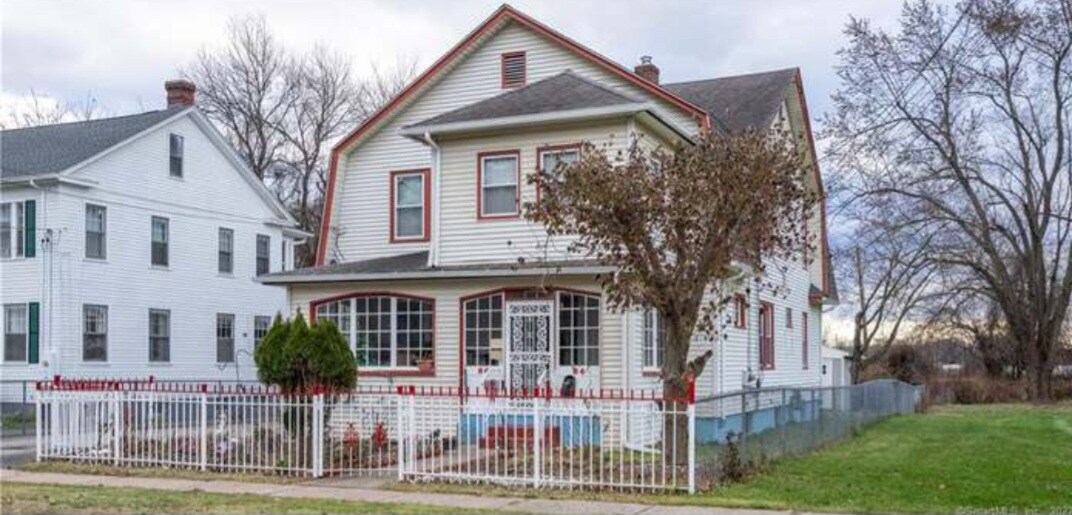 84 Wilson Ave Unit 2nd Floor 3 bed 2 bath, Windsor, CT 06095 Apartments in Windsor, CT