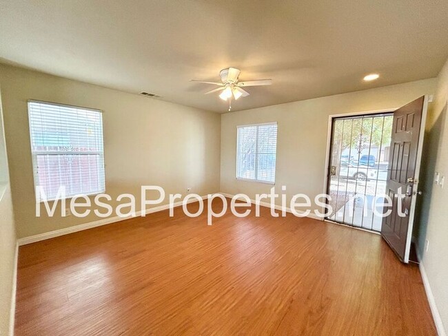 Foto del edificio - 14051 Yearling Ln