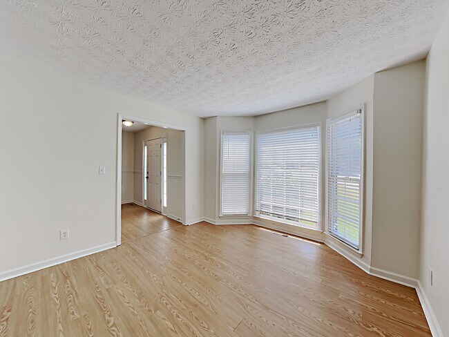 Building Photo - 822 Honey Springs Drive