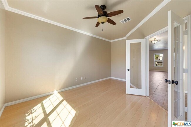 Building Photo - 5807 Bedrock Dr