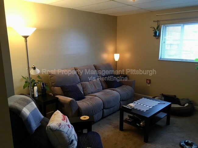 Building Photo - 606 S Mathilda St