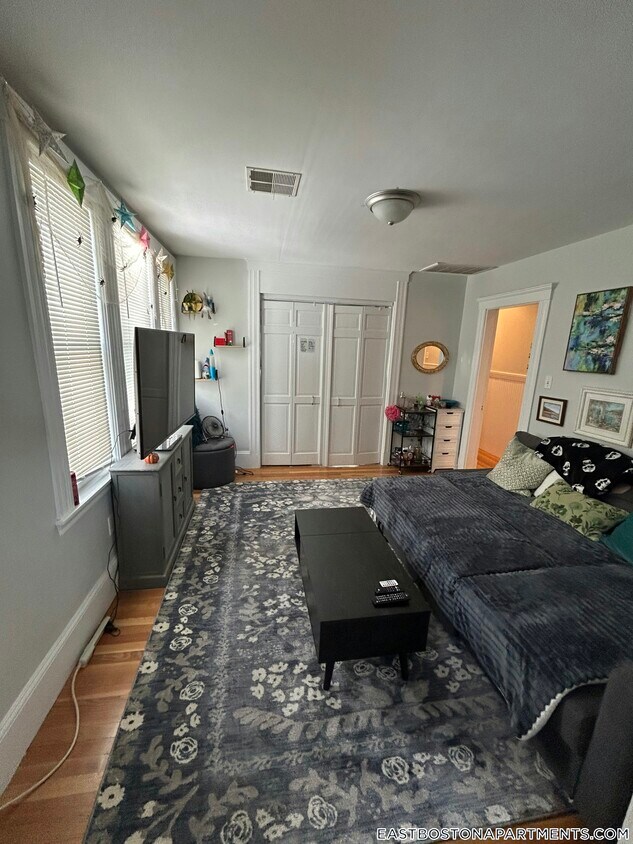 Foto principal - 116 Gladstone St