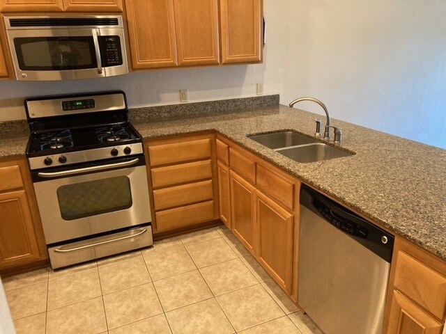 Building Photo - 29182 Kerber Dr