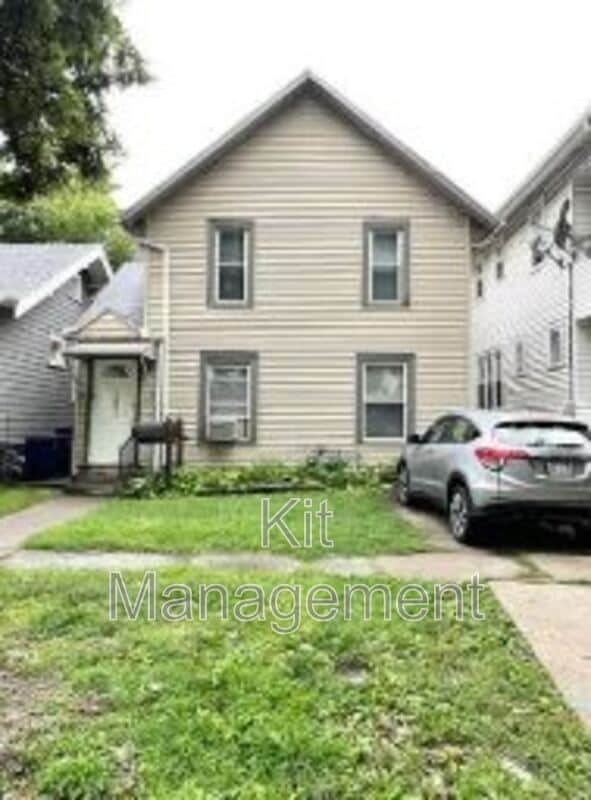 Building Photo - 4053 Walker Ave