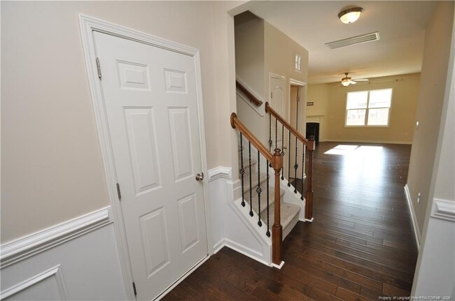 Building Photo - 84 Fairview St