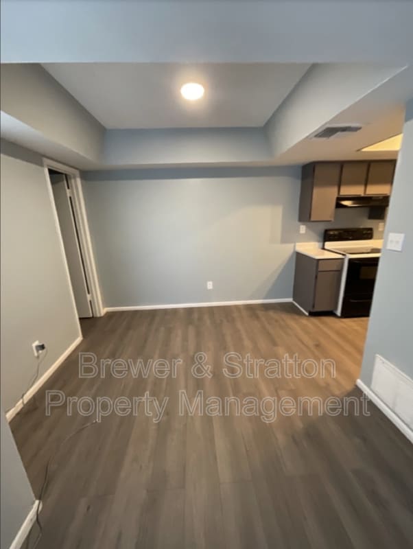 Building Photo - 4028 S 44th St
