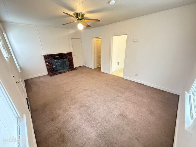 Foto del edificio - 2bd/1ba Duplex near Franklin Park !