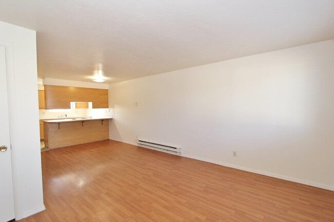 Building Photo - 737 N 28th St