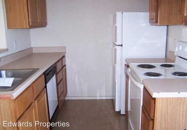 Foto del edificio - 5713 Redstone Dr