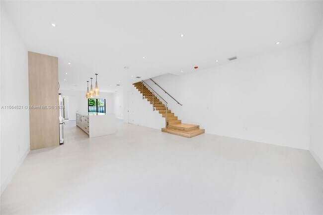 Foto del edificio - 2921 SW 26th St