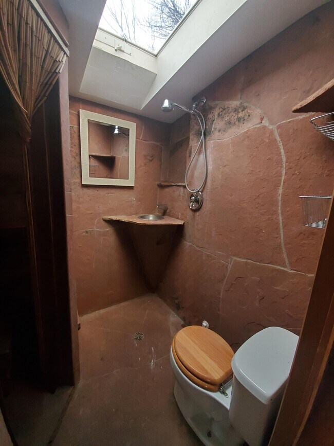 Foto del edificio - 140 E Homestead Dr