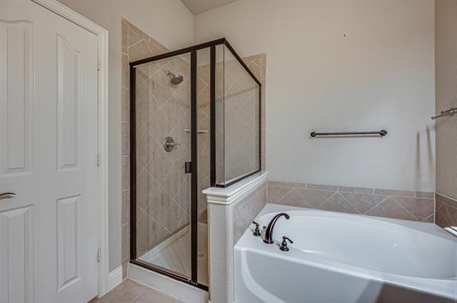 Building Photo - 6625 Thistle Wood Dr