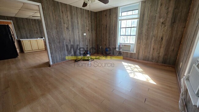 Foto del edificio - 2 bedroom, 1.5 bath home in country