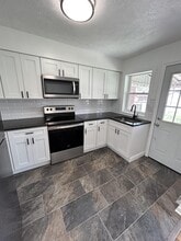 Building Photo - 2019 Oregon Ave