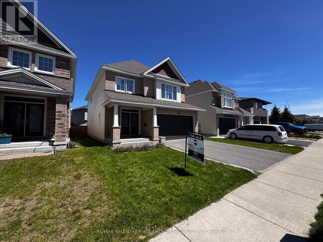 Photo du bâtiment - 1098 Woodhaven Dr