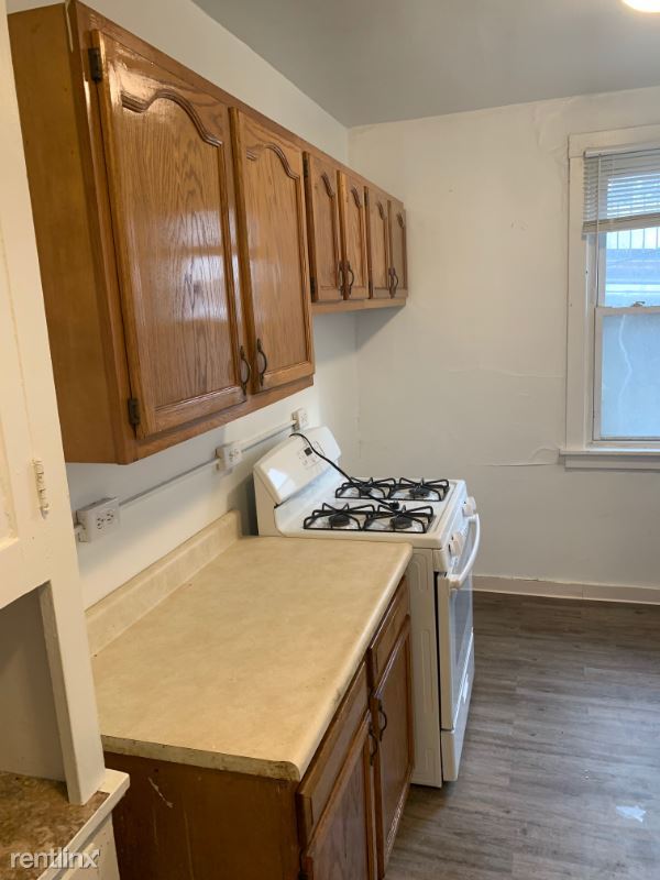 Building Photo - 3 br, 1 bath House - 202 Chesterfield Rd