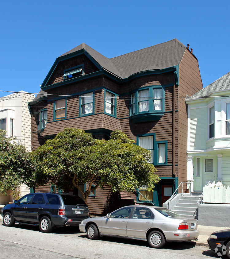 Building Photo - 242 5th Ave