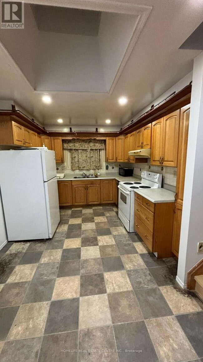 Building Photo - 97 Fairglen Ave