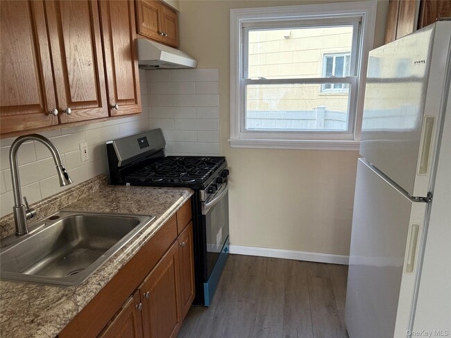 Building Photo - 287-289-289 Stewart Ave