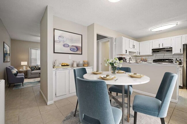 Building Photo - Endora East