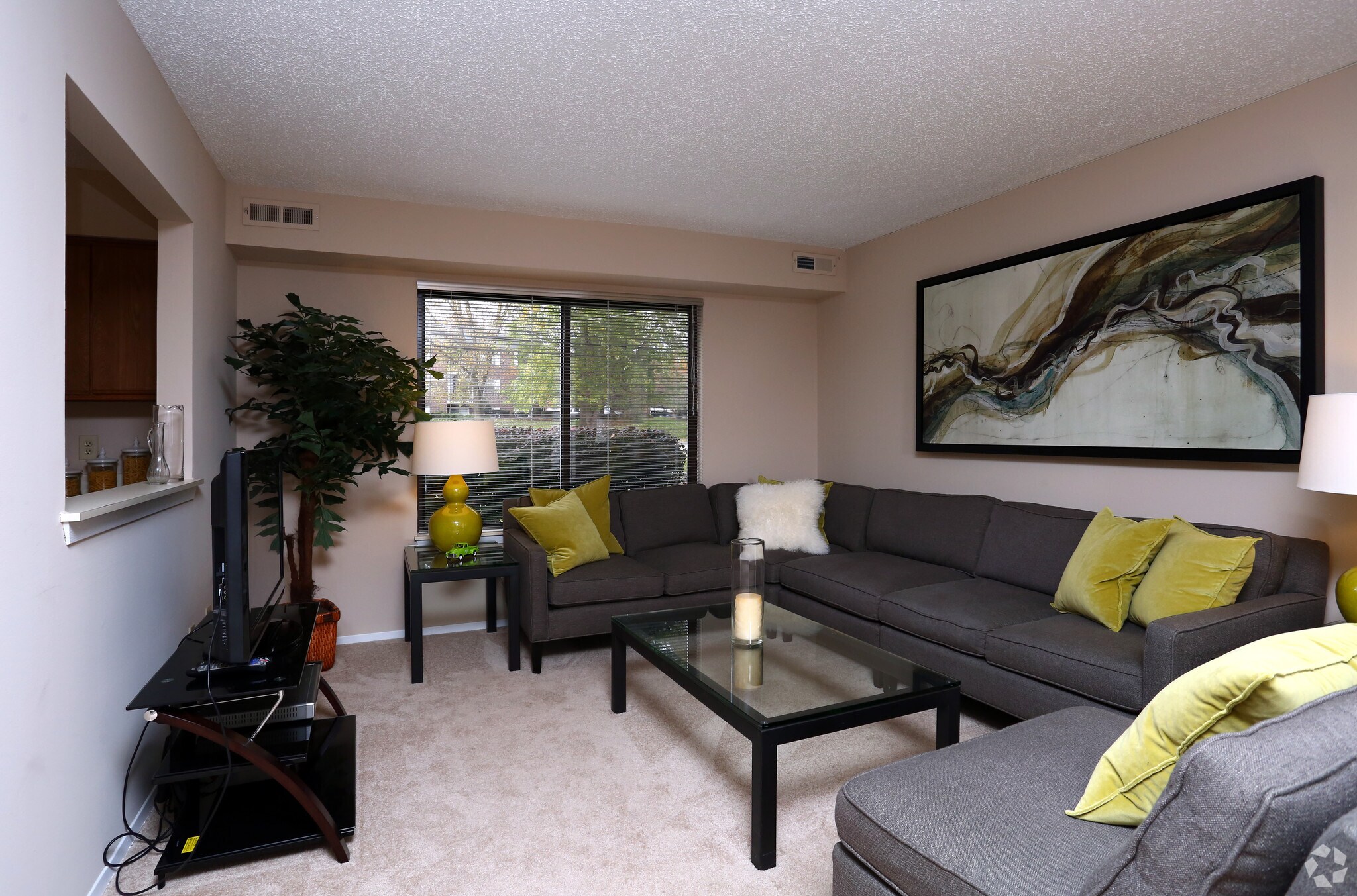 Ravenna Woods Apartments – photo 2