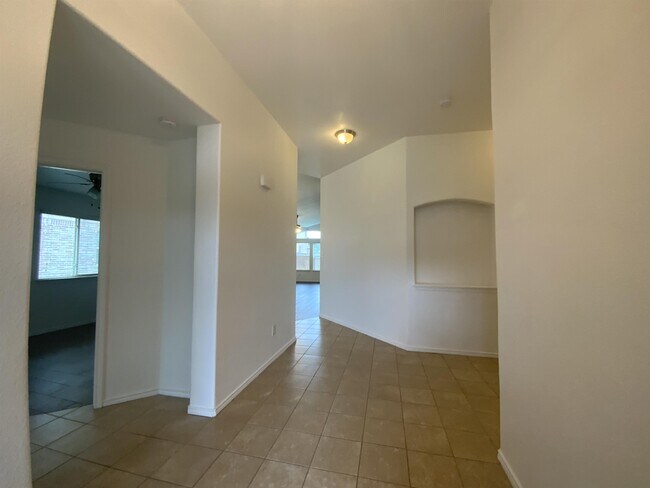 Building Photo - 6709 Mustang Creek Rd