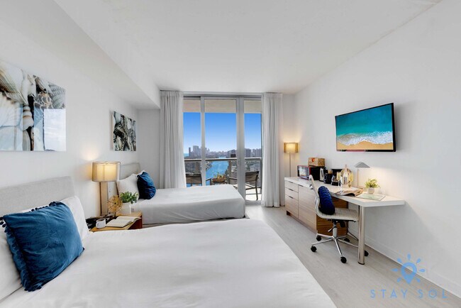 Foto del edificio - 2602 E Hallandale Beach Blvd