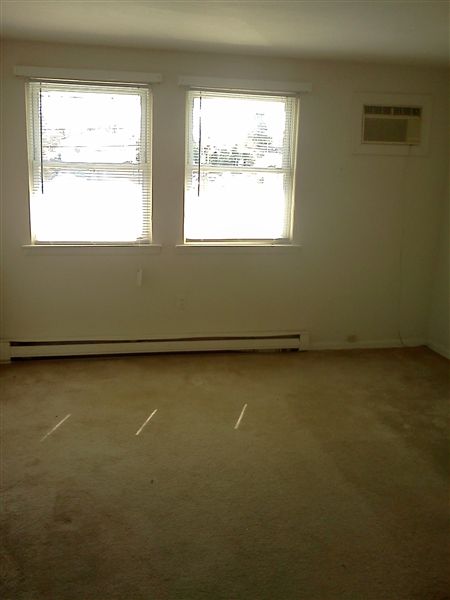 Building Photo - 13 Greenhill Rd