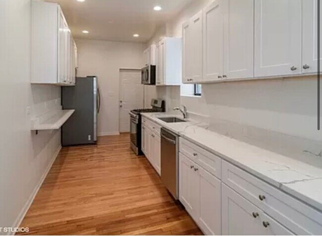 Foto del edificio - 4847 W Washington Blvd