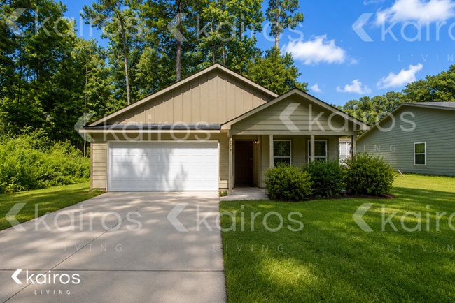 Building Photo - 204 Wild Oak