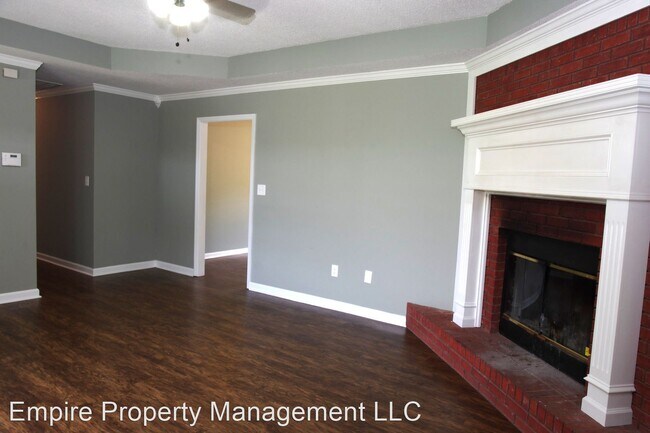 Building Photo - 3 br, 2 bath House - 211 Elderberry Circle