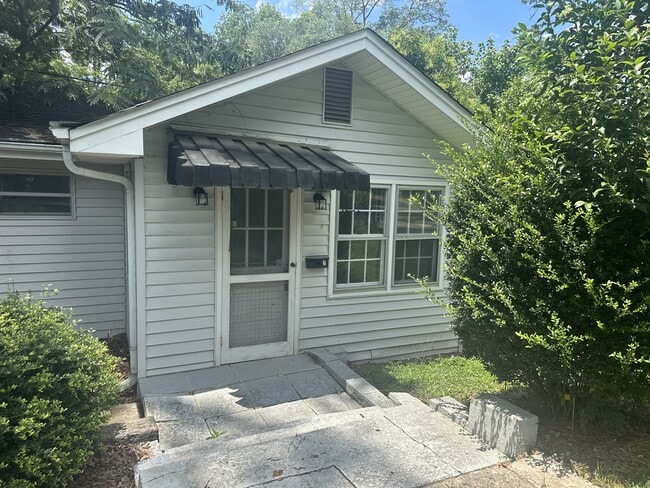 Building Photo - 114 Brookside Rd