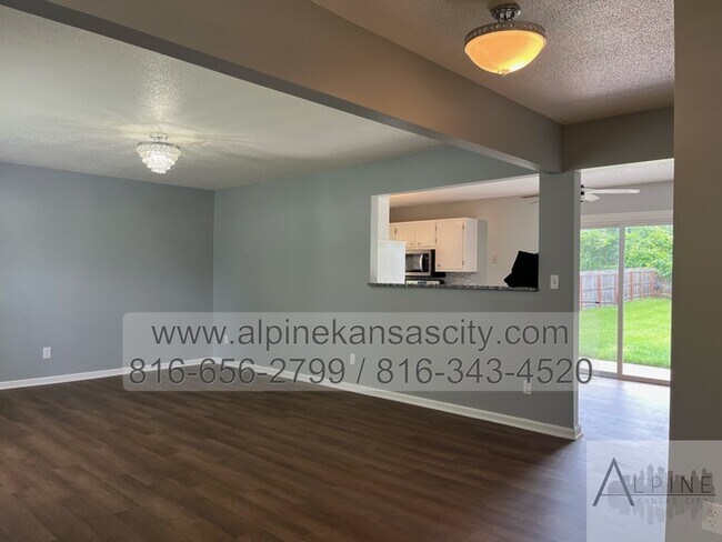 Foto del edificio - Beautiful KC Home near Raytown