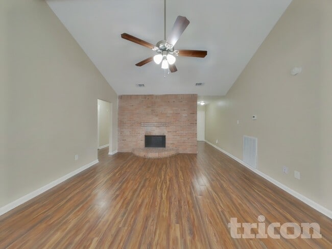 Foto del edificio - 5722 Yorkgate Dr