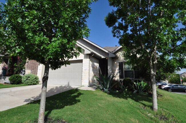 Foto del edificio - Washer Dryer and Refrigerator included - G...