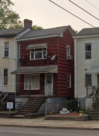 Primary Photo - 145 Virginia St