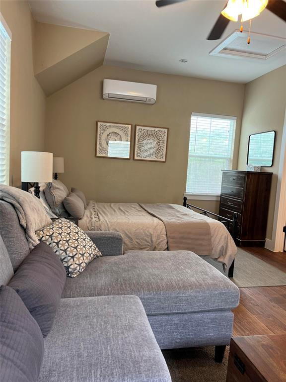Foto del edificio - Modern Garage Apartment in Crestview Neighborhood!  Fully Furnished