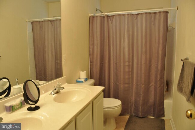 Building Photo - 46163 Westridge Dr