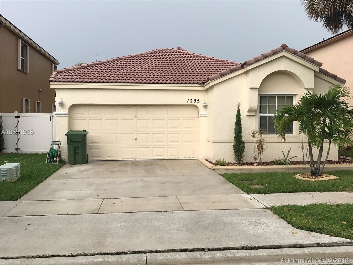 1255 NW 159th Ln, Pembroke Pines, FL 33028 House for Rent in Pembroke Pines, FL