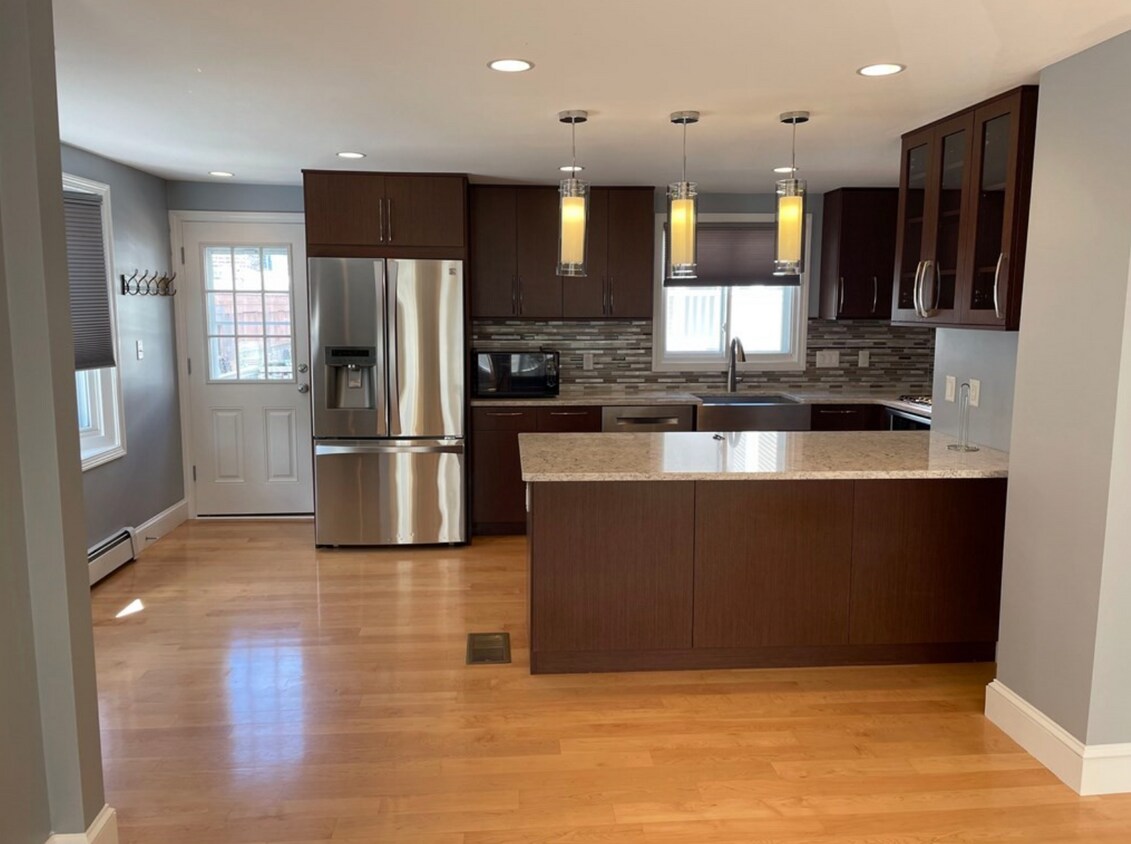 Foto principal - 283 C St