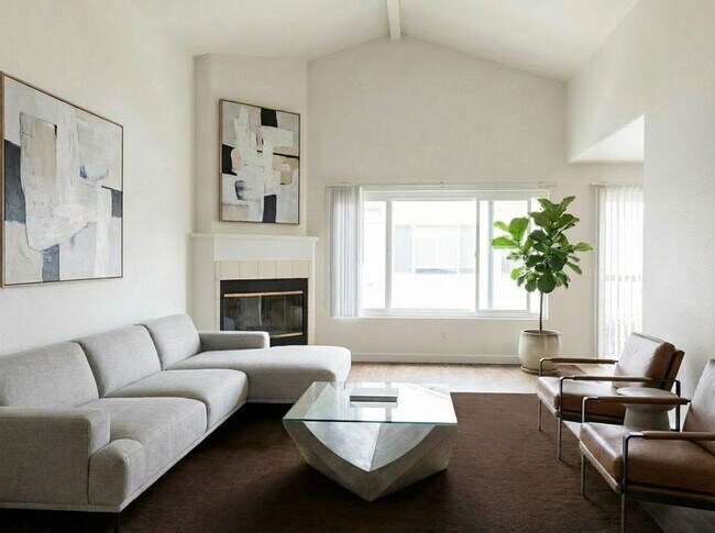 Foto del edificio - AVAILABLE JUNE!~ BEAUTIFUL & SPACIOUS 3BD/2BA TOWNHOUSE IN CROWN POINT - $4,895/MO!