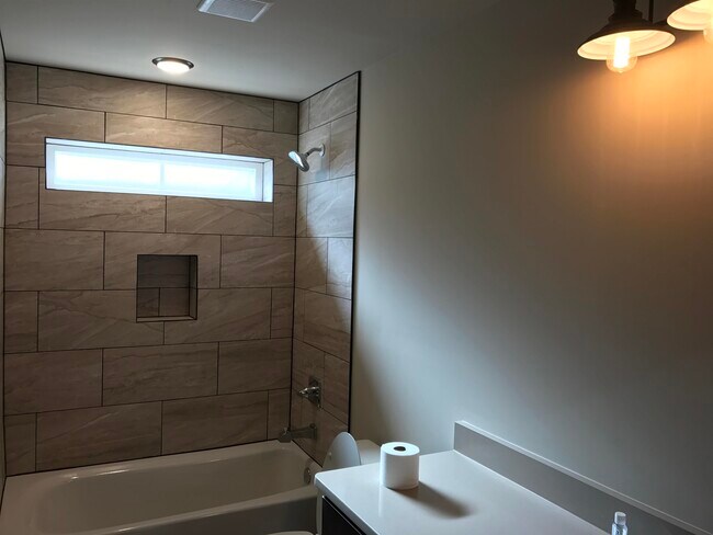 Foto del edificio - 80 Shady Oak Ln