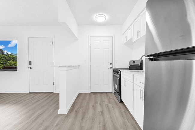 Building Photo - 12085 W Dixie Hwy