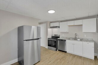 Building Photo - 45-47-47 N Hague Ave