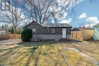Building Photo - 236 Sydenham St