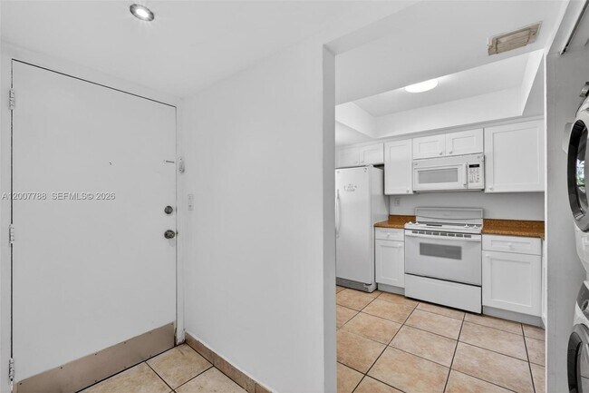 Building Photo - 240 NW 107th Ave