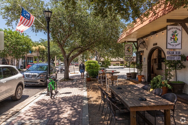 George & Dragon English Tavern has outdoor seating in Cocoa.
