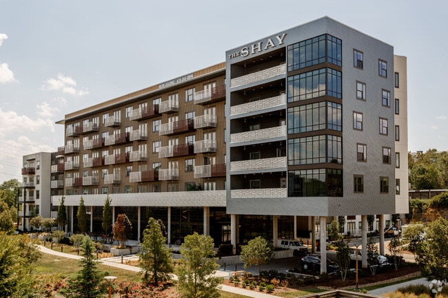 Foto del edificio - The Shay Apartments